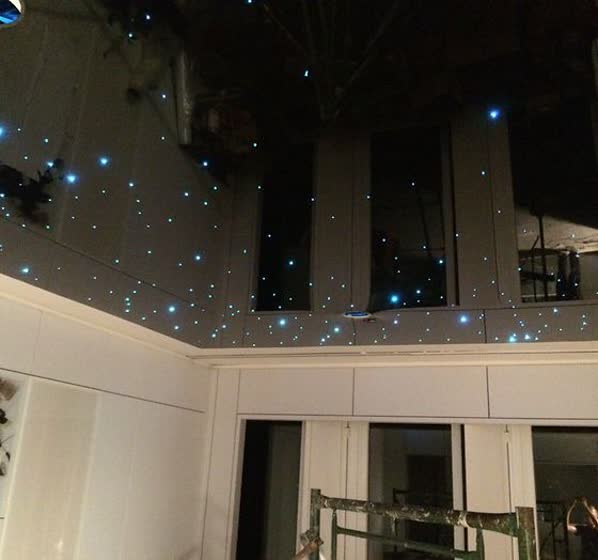 سقف کشسان لاکر مشکی با نور فیبر نوری و کریستال