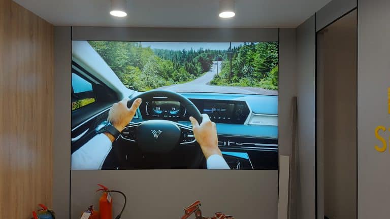 تابلوی تبلیغاتی سقف کشسان